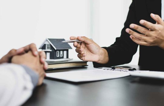 Real Estate Lawyer2